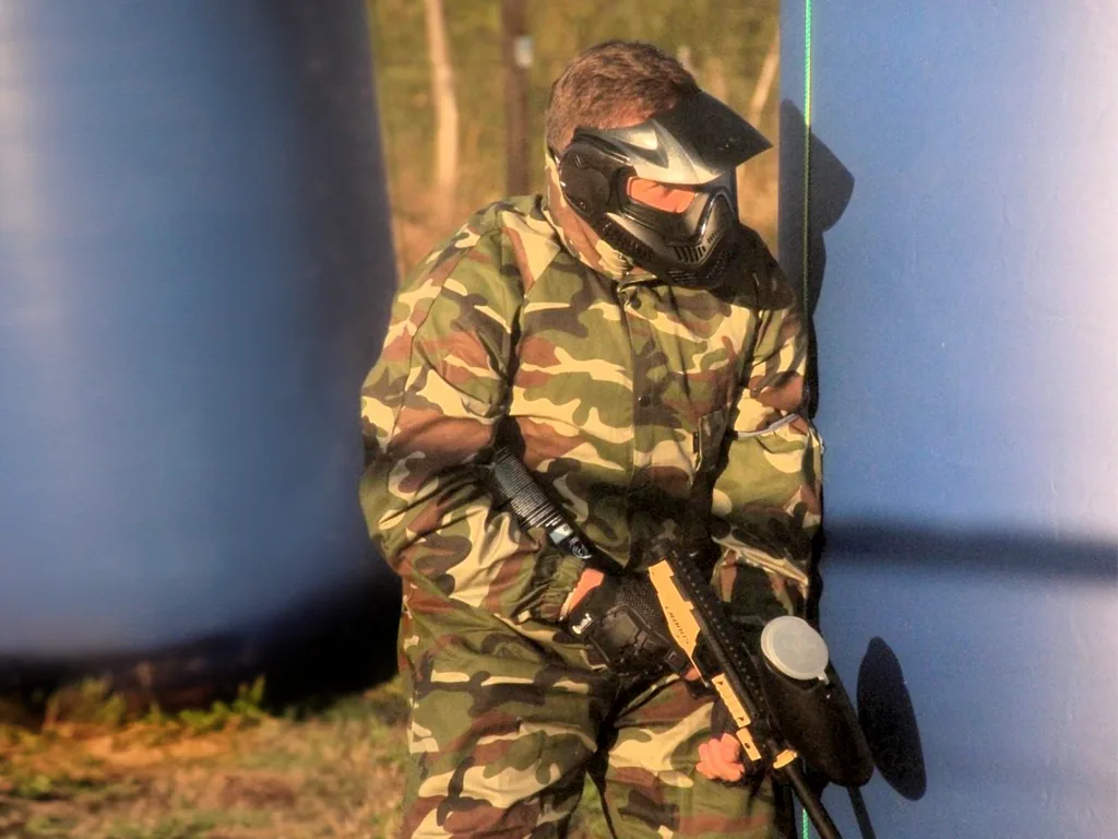 Dmuchana przeszkoda do paintballa Walec 1,4 × 1,4 m, niebieska, szczelna — zdjęcie 5 z 7